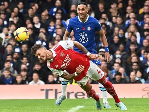 Aubameyang bị la ó