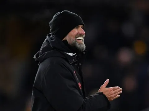 Klopp: "Wenger thua trận 1.000 với tỷ số 6-0, tôi hạnh phúc vì không bị như vậy"