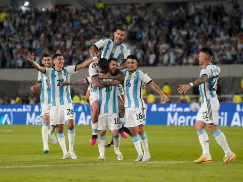 Messi bùng nổ trong thắng lợi của Argentina