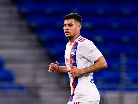 "Arsenal tiếp cận người đại diện của tôi, nhưng không có lời đề nghị nào"