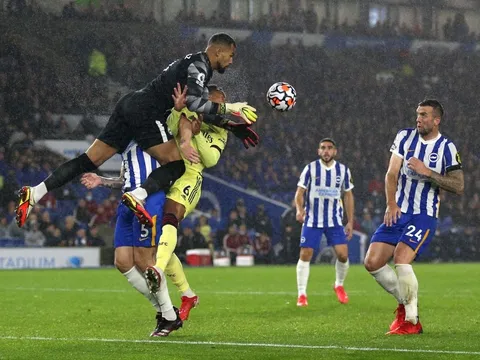 Ten Hag xác định thủ môn Premier League thay De Gea