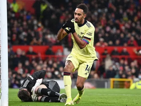 Tới lúc Arteta loại Aubameyang khỏi đội hình Arsenal