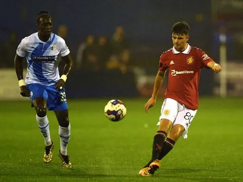 Ten Hag gọi trung vệ 17 tuổi đấu Sociedad