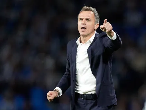 CHÍNH THỨC! Đối thủ kế tiếp của M.U chia tay HLV