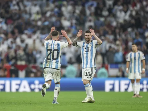 Arsenal xem xét ký 'một trong những cầu thủ hay nhất World Cup'