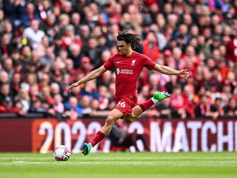 Klopp cao tay, tạo nên hiện tượng lịch sử tại Premier League