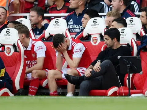 Người thắng kẻ thua sau trận Arsenal 0-3 Brighton