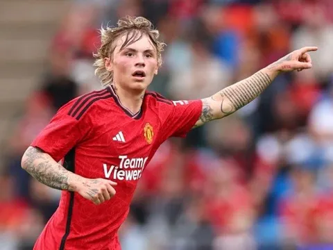 Sao trẻ kiến tạo bàn mở tỷ số cho M.U, Ten Hag ca ngợi