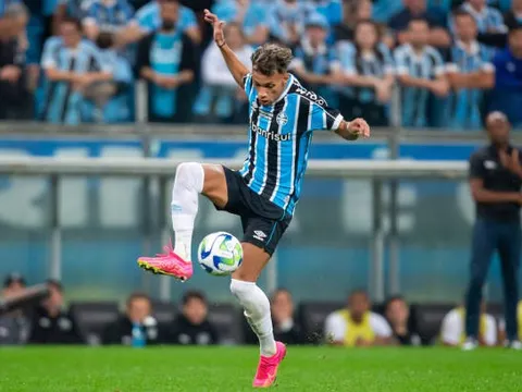 Xác nhận! Arsenal đưa "báu vật Nam Mỹ" vào tầm ngắm