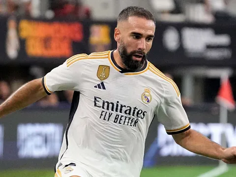 Cú hích đến với Real trước đại chiến Barca