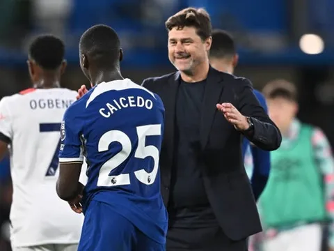 Moises Caicedo vẫn đang loay hoay trong đội hình Chelsea