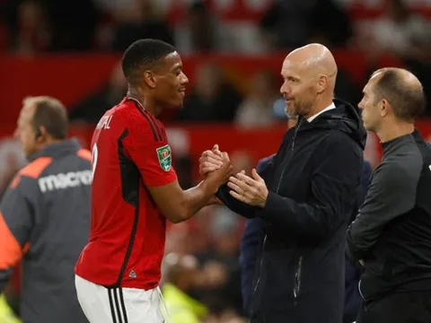 Erik ten Hag "bó tay" với Anthony Martial