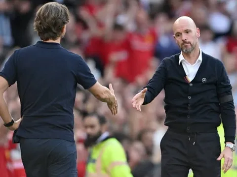 Erik ten Hag được đồng nghiệp bênh vực