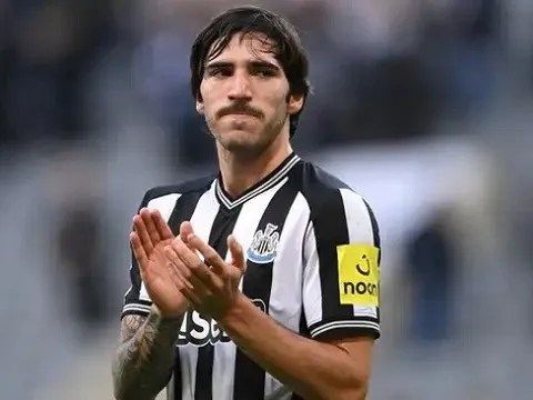 Phản ứng của CĐV Newcastle khi Tonali vào sân