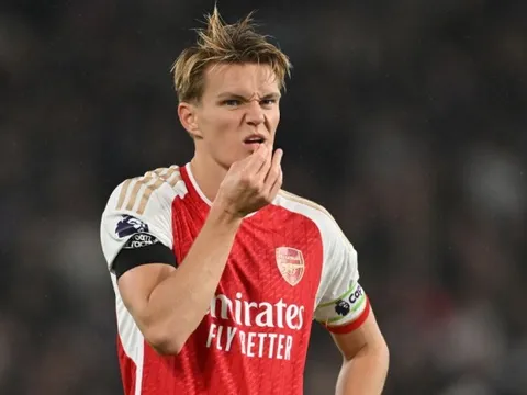 Arsenal thắng 5-0, Arteta nói thẳng lý do gạch tên Odegaard