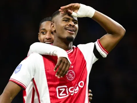 NÓNG! M.U sẵn sàng hớt tay trên Arsenal, rút ruột cầu thủ Ajax cực chất