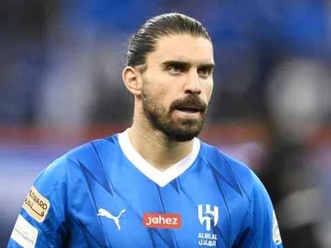 Sao 47 triệu bảng thừa nhận suýt đến Arsenal trước khi qua Ả Rập