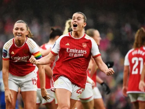 Hạ Chelsea 4-1, Arsenal lập kỷ lục mới