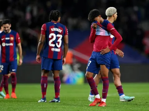 3 điểm đen của Barca sau trận thua Girona: Đừng để Lewandowski đánh lừa