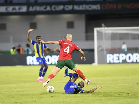 Amrabat tỏa sáng khi rời Man Utd