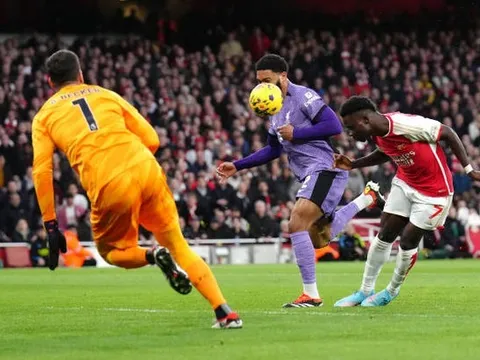 5 điểm đen của Liverpool trong trận gặp Arsenal: Alisson bị ma nhập; Không Salah, không đột biến