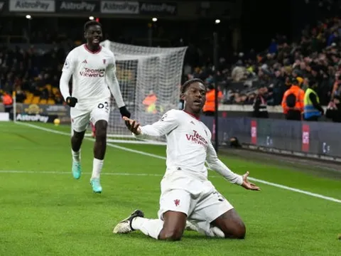 Erik ten Hag hết lời khen ngợi người hùng của M.U