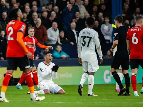 Schmeichel chỉ trích 3 sao lớn của M.U trận thắng Luton Town