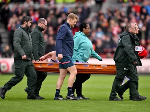 Curtis Jones, Diogo Jota chấn thương khiến Liverpool lo sốt vó