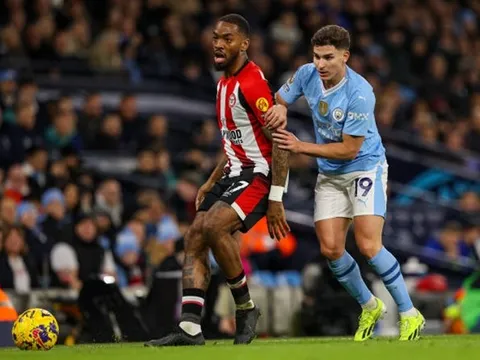 Pep Guardiola "ngả mũ" trước Ivan Toney