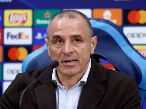 Tân HLV của Napoli gửi lời cảnh báo Barca