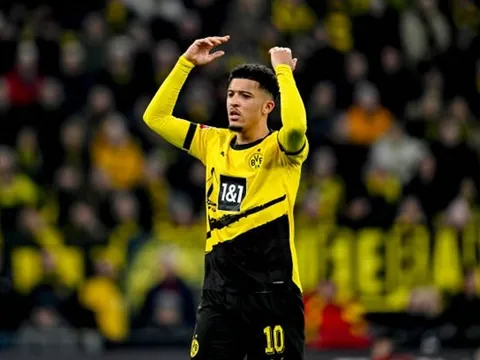 Sancho ghi bàn, Giám đốc Dortmund lập tức có động thái
