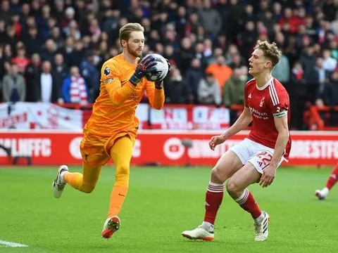 "Caoimhin Kelleher có pha cứu thua tuyệt vời!"