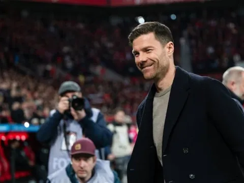 Alonso thừa nhận để mắt đến Bayern