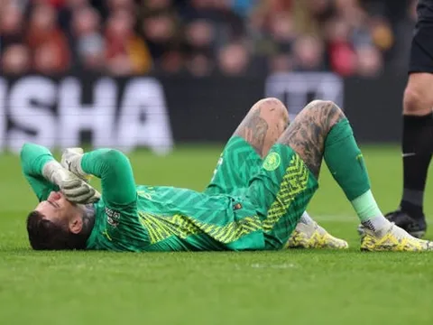 Pep Guardiola cập nhật tình hình chấn thương của Ederson