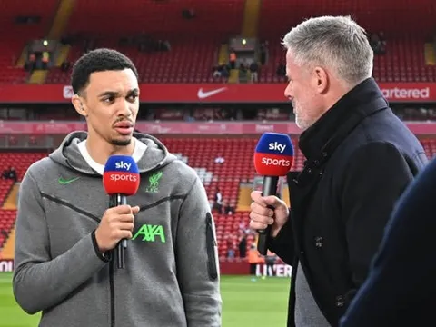 Thắng Brighton, Liverpool đón thêm tin vui từ trụ cột