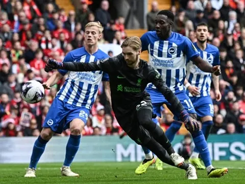 Jurgen Klopp khen ngợi “kẻ đóng thế” Alisson Becker