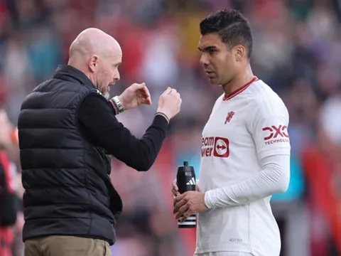 Casemiro bị chỉ trích thậm tệ sau màn trình diễn thảm họa trước Bournemouth