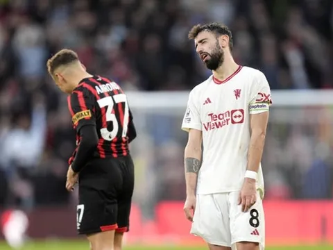 Gary Neville ngán ngẩm với thầy trò Erik ten Hag