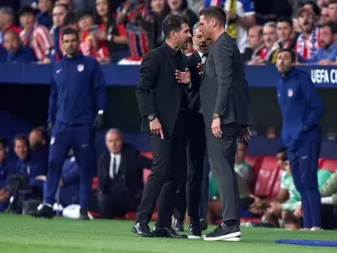 Sếp lớn bị Simeone xô đẩy, phía Dortmund lên tiếng