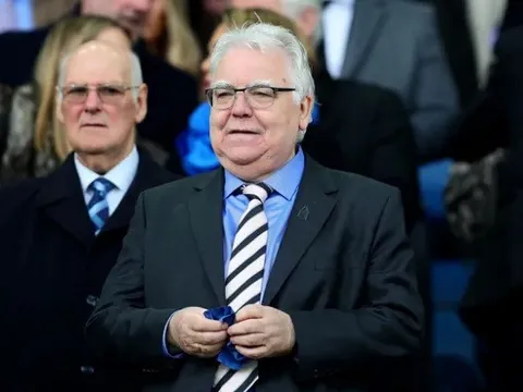 Chủ tịch Everton qua đời