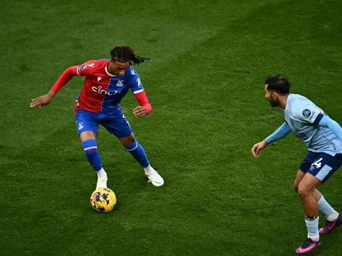 "Các cầu thủ không còn muốn đến M.U, cậu ấy cũng vậy"