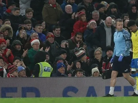 Lingard được vỗ tay ở Old Trafford dù chỉ trích MU
