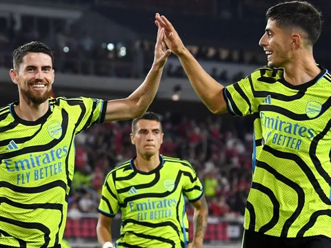 Một Arsenal lạ lẫm dưới bàn tay Mikel Arteta