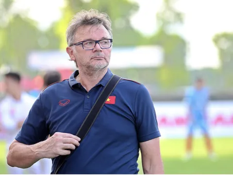 'Ghế nóng' tuyển Việt Nam: Vì sao HLV Philippe Troussier chưa được xướng tên