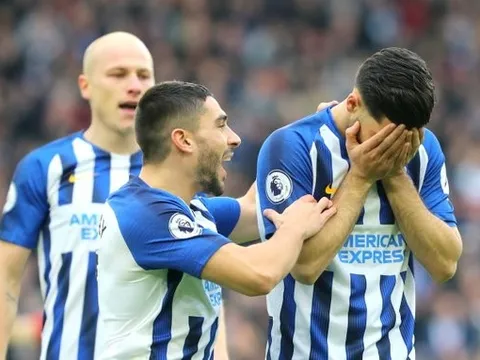 Ghi bàn thắng lịch sử CLB, sao Premier League ôm mặt bật khóc ngay trên sân