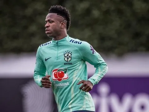 Vinicius tập luyện tại Arsenal
