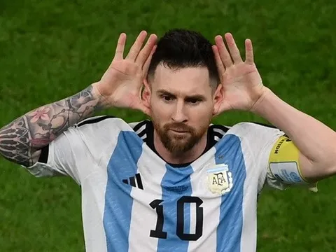 Giải mã màn ăn mừng 'đá xoáy' Van Gaal của Messi