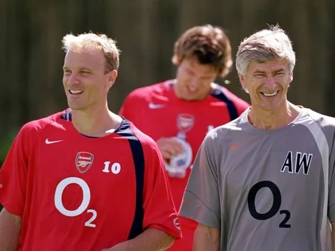 'Giáo sư' Wenger đã thay đổi thứ văn hóa khủng khiếp tại Arsenal