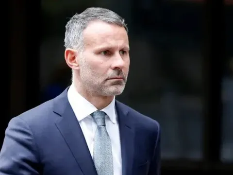 Vụ hành hung bạn gái của Ryan Giggs vẫn chưa có hồi kết