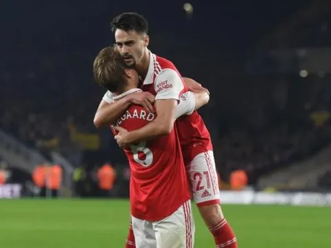 Gilberto Silva so sánh sao Arsenal với Odegaard